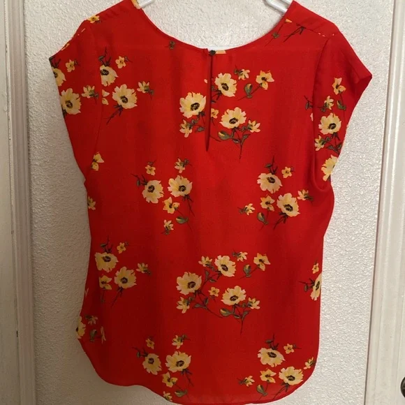 Lily White floral top size L - Picture 3 of 6